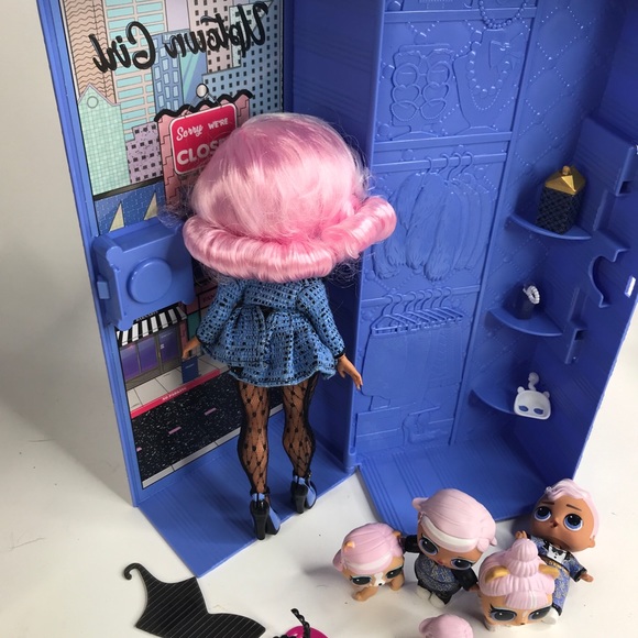 LOL Surprise OMG Doll UPTOWN GIRL Lol Surprise FAMILY With Accessories & Case - Picture 3 of 10